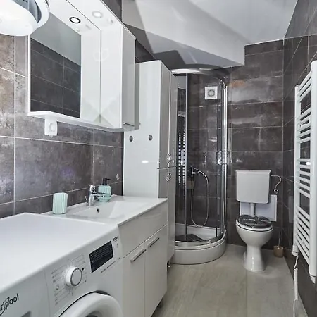 Rajmonda Apartment